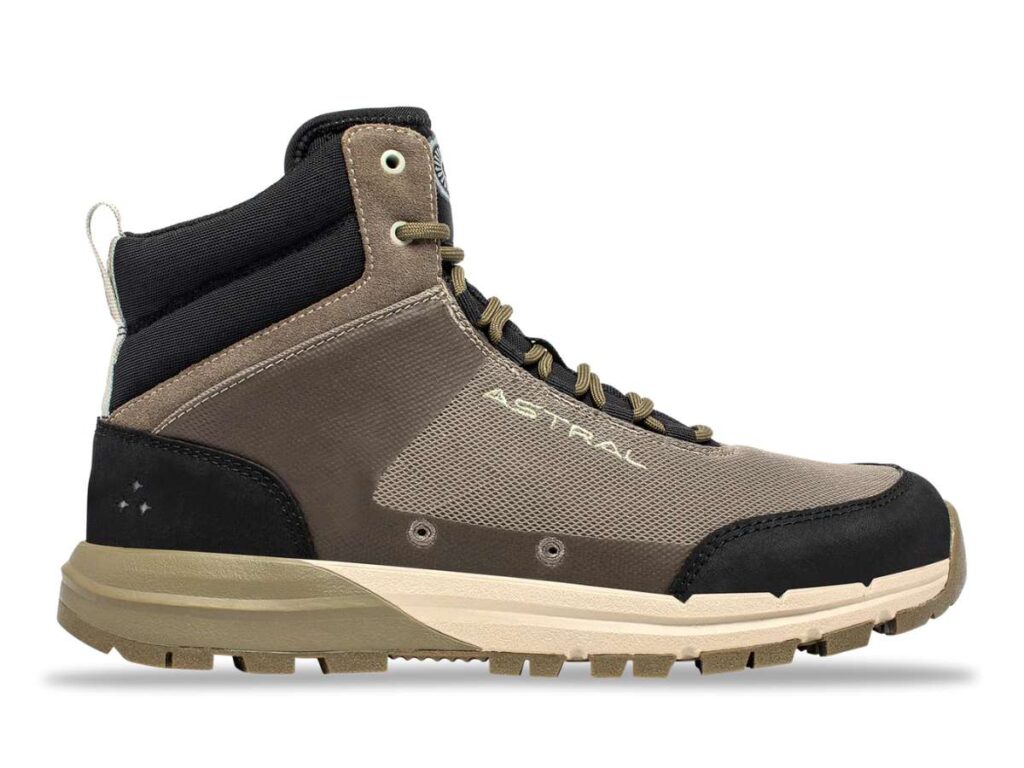 10 Best Water Shoes for Hiking 4 10 Best Water Shoes for Hiking 4