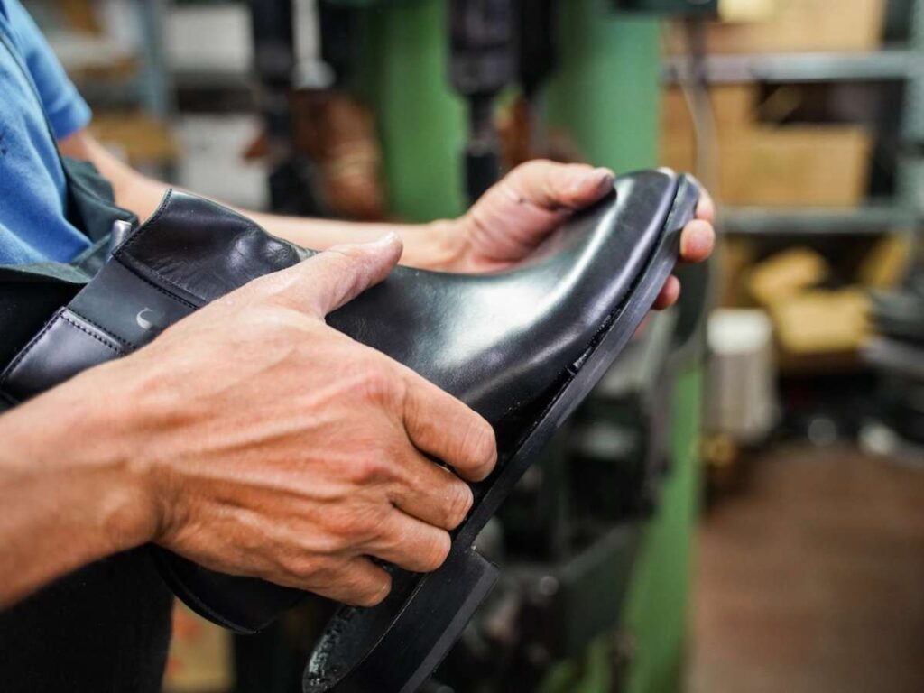 Footwear Manufacturing Process: A Step-by-Step Guide 4 Footwear Manufacturing Process: A Step-by-Step Guide 4