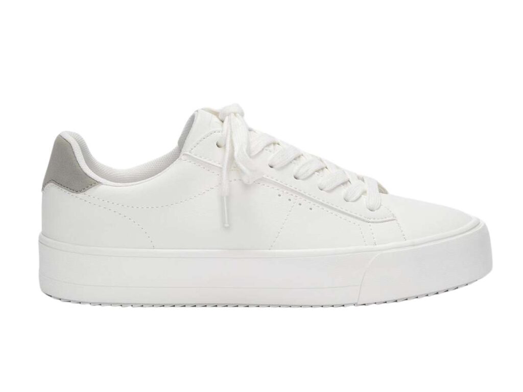 Color Matching 101: Pairing Men’s Sneakers with Any Outfit 4 Color Matching 101: Pairing Men’s Sneakers with Any Outfit 4
