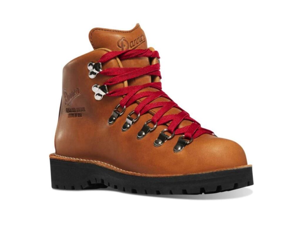 Top 7 Shoe Manufacturers in the USA 6 Top 7 Shoe Manufacturers in the USA 6