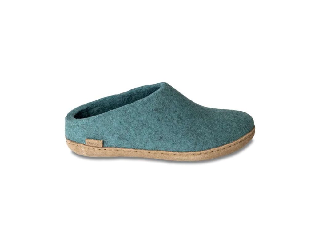 What Brand of Slippers Is the Best? 3 What Brand of Slippers Is the Best? 3