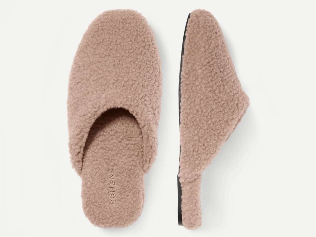 What Brand of Slippers Is the Best? 4 What Brand of Slippers Is the Best? 4